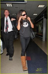 49983_mila_kunis_mona_sax_02_122_1171lo.jpg