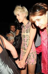 18761_Celebrity_City_tlfan_Agyness_Deyn_at_the_Village_Underground_Nightclub_in_Shoreditch_844_122_974lo.jpg