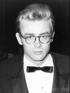 james_dean_1732461.jpg