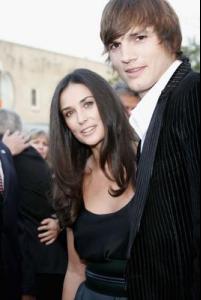 71795482NO207_demi-moore-ashton-kutcher-the.jpg