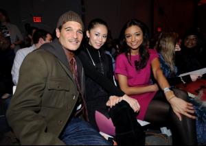 R_Scott_French_Front_Row_Fall_08_MBFW_Z16OC589zEol.jpg