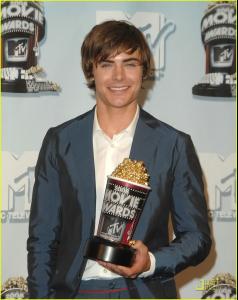 Zac_mtvmovieawards8.jpg