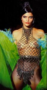 Helena_Christensen_497.jpg