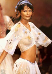 Helena_Christensen_520p.jpg