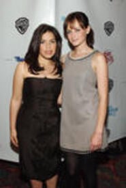 th_Celebutopia-Alexis_Bledel_and_America_Ferrera-Presentation_of_The_Big_Picture_708_during_ShoWest_2008-13.jpg