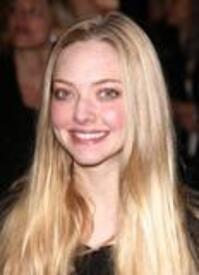 th_Amanda_Seyfried_Charlie_Wilsons_War_Premiere_431.jpg