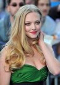 th_Celebutopia-Amanda_Seyfried-Mamma_Mia0_UK_premiere_in_London-05.jpg