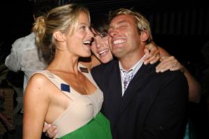 92946_celebrity_city_Carolyn_Murphy_135_123_592lo.JPG