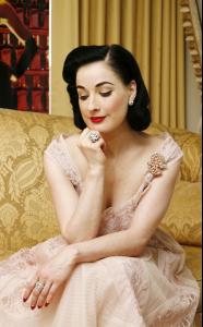 dita_von_teese_cointreau_4228_11.jpg