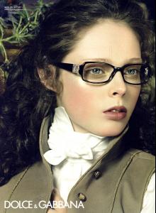 15743_coco_rocha3_d_g_122_303lo.jpg