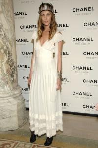 84661_Erin_Wasson_Chanel_Night_of_Diamonds_003_123_41lo.JPG