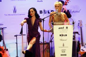 65826_Cannes2008_amfAR_auction_46_122_4lo.jpg