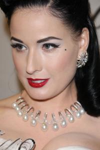 Dita_von_Teese_Chopard_Trophy_Party_Cannes_Film_Festival_06.jpg