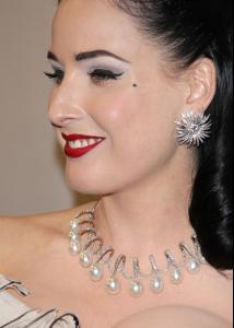 Dita_von_Teese_Chopard_Trophy_Party_Cannes_Film_Festival_09.jpg