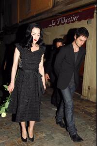 16891_Twitchy_DitaVonTeese_0508CannesVillage03_122_360lo.jpg