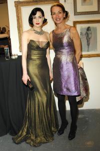 55493_celebrity_city_Dita_von_Teese_012_122_34lo.JPG