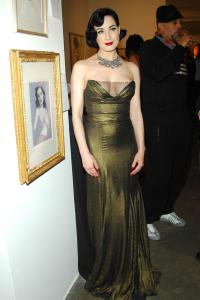 55533_celebrity_city_Dita_von_Teese_018_122_787lo.JPG