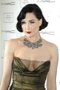 56184_celebrity_city_Dita_von_Teese_027_122_50lo.JPG