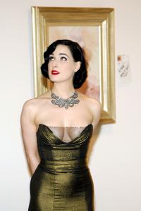 56200_celebrity_city_Dita_von_Teese_030_122_471lo.JPG