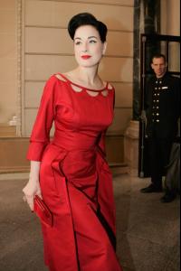 73695_dita_von_teese_arrives_to_Elie_Saab_fashion_show_05_122_418lo.jpg