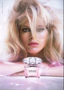 88151_Versace_BrightCrystal_IselinSteiro_122_520lo.jpg