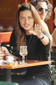 EK_Adriana_Lima-Lunch-006.JPG