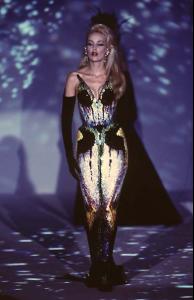 jerry_Thierry_Mugler_spring_1997_Haute_Couture.jpg