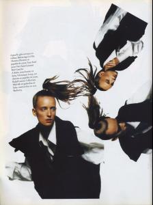 ann_Vogue_Paris_Oct_2002_tfs__AT92.jpg