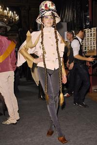 maxine_schiff_Vivienne_Westwood_FW_085.jpg