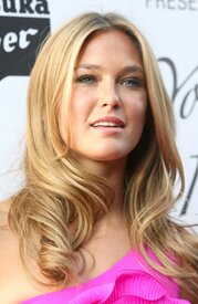 58861-bar-rafaeli-arrives-at-the-11th-annual-young.jpg