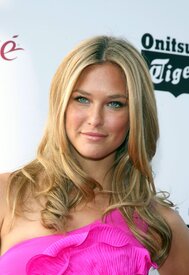 59382-bar-rafaeli-arrives-at-the-11th-annual-young.jpg