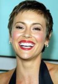 alyssa_milano_2003_DickieRoberts16.jpg
