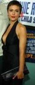 alyssa_milano_2003_DickieRoberts28.jpg