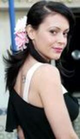 alyssa_milano_2003_MatrixRel2.jpg