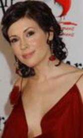 alyssa_milano_2004_RedParty18a.jpg