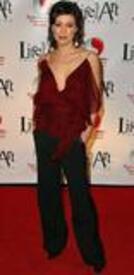 alyssa_milano_2004_RedParty37.jpg