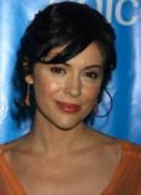 alyssa_milano_2004_UnicefTrOrTr4.jpg