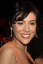 alyssa_milano_2004_UnicefTrOrTr6.jpg