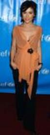alyssa_milano_2004_UnicefTrOrTr18.jpg