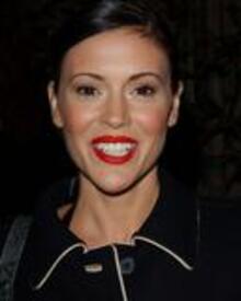 alyssa_milano_2004_YHRockVote8.jpg