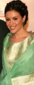 alyssa_milano_2005_Bangladesh7.jpg