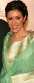 alyssa_milano_2005_Bangladesh8.jpg