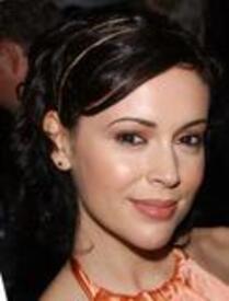 alyssa_milano_2005_BaseFounDin1.jpg