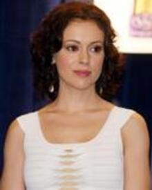 alyssa_milano_2005_Charmed150_1.jpg