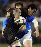 th_5f957b40339431.gif