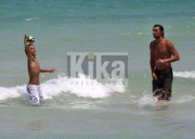 th_25104639839116.gif