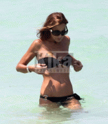 th_59b8ea39839124.gif
