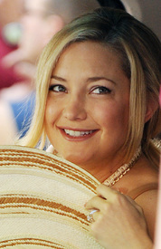 Kate-Hudson_Groovy-HQ2.jpg