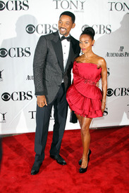 celebrity_paradise.com_TheElder_JadaPinkettSmith2010_06_13_64thTonyAwardsinNY11.jpg