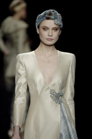 gio_Armani_Prive_Paris_S_S_07_Haute_Couture_191_123_93lo.jpg